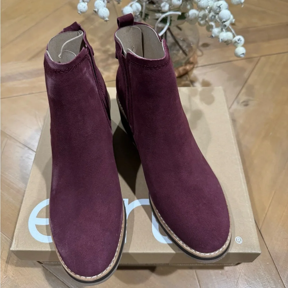 Women's Cleia Slip-On Round Toe Casual Wedge Booties